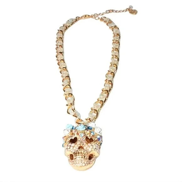 Betsey Johnson Crystal & Flower Sugar Skull Gold Tone Pendant Necklace NEW - Picture 2 of 13